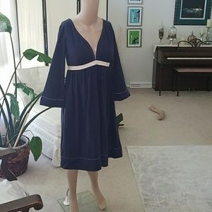 Adorable baby doll long sleeve shift drezz